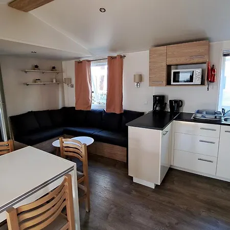 Apartment Les Dunes De Contis 4 Etoiles A St Julien En Born Emplacement 490 3ch 1sdb 6 Personnes Saint-Julien-en-Born